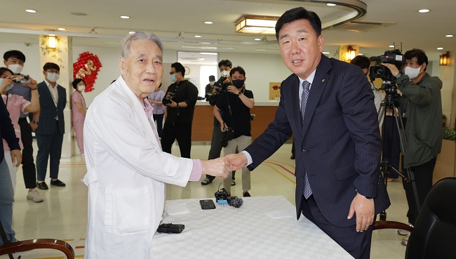 청주병원 내년 4월 30일까지 자진퇴거한다