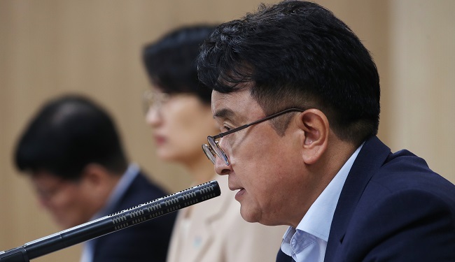 김영환 충북지사 “선거중립 지켜라”