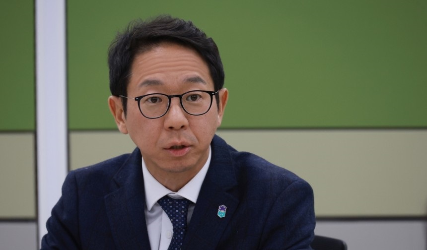 이방무 총장 직무대리 임명 3주일만에 교수 만났다