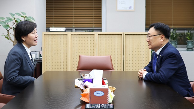 충북핫바지론 확산, 민주당 발등에 불떨어졌네