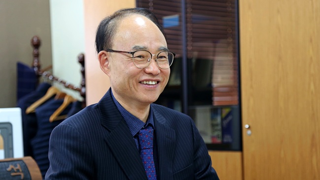 고근석 원장 충북도 산하기관장 중 유일하게 연임됐다