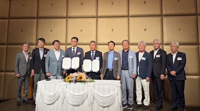 차태환 회장이 일본 노구치 회장과 공동선언을 했다