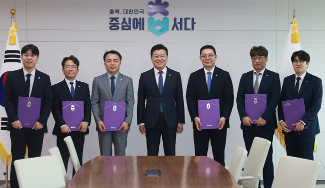 신용한 지사 보좌진 6명 신규 임용됐다