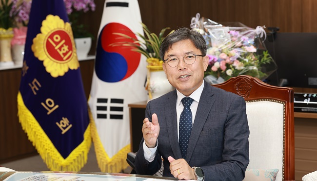 이상식 의장 "역동적인 도의회 만들겠습니다”