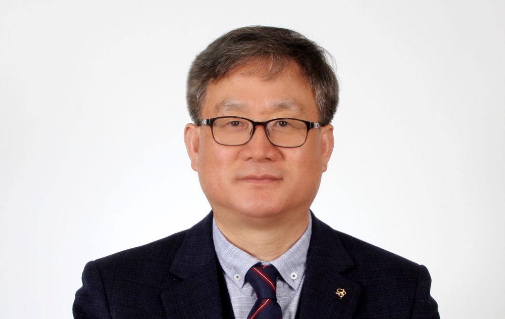 이보환 前 중부매일 기자