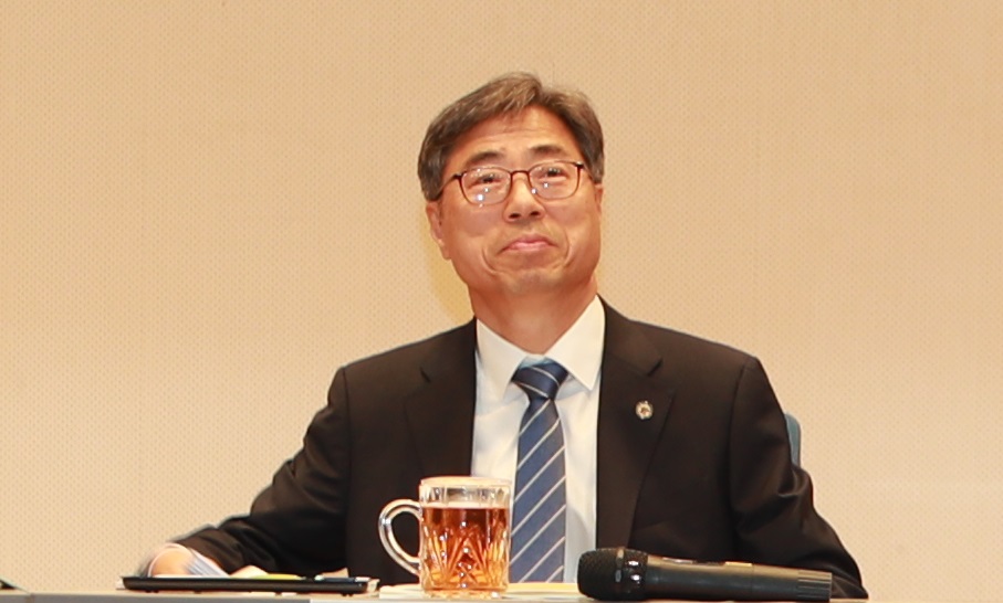 박용만 충북여고 교장