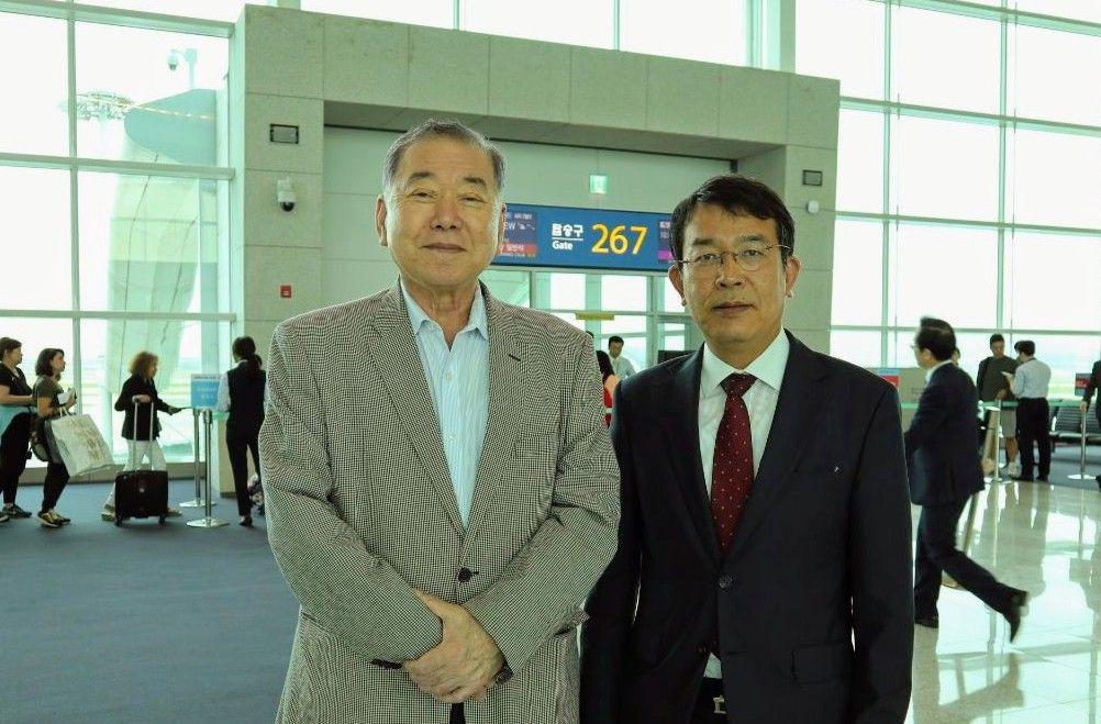 김종대 국회의원(오른쪽)과 문정인 대통령 특보./김종대의원실 제공.