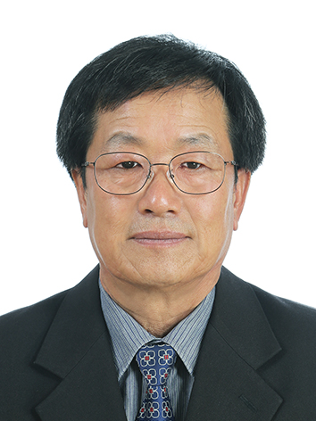 충청북도 무형문화재 23호 대목장 이연훈/사진제공 충북도청